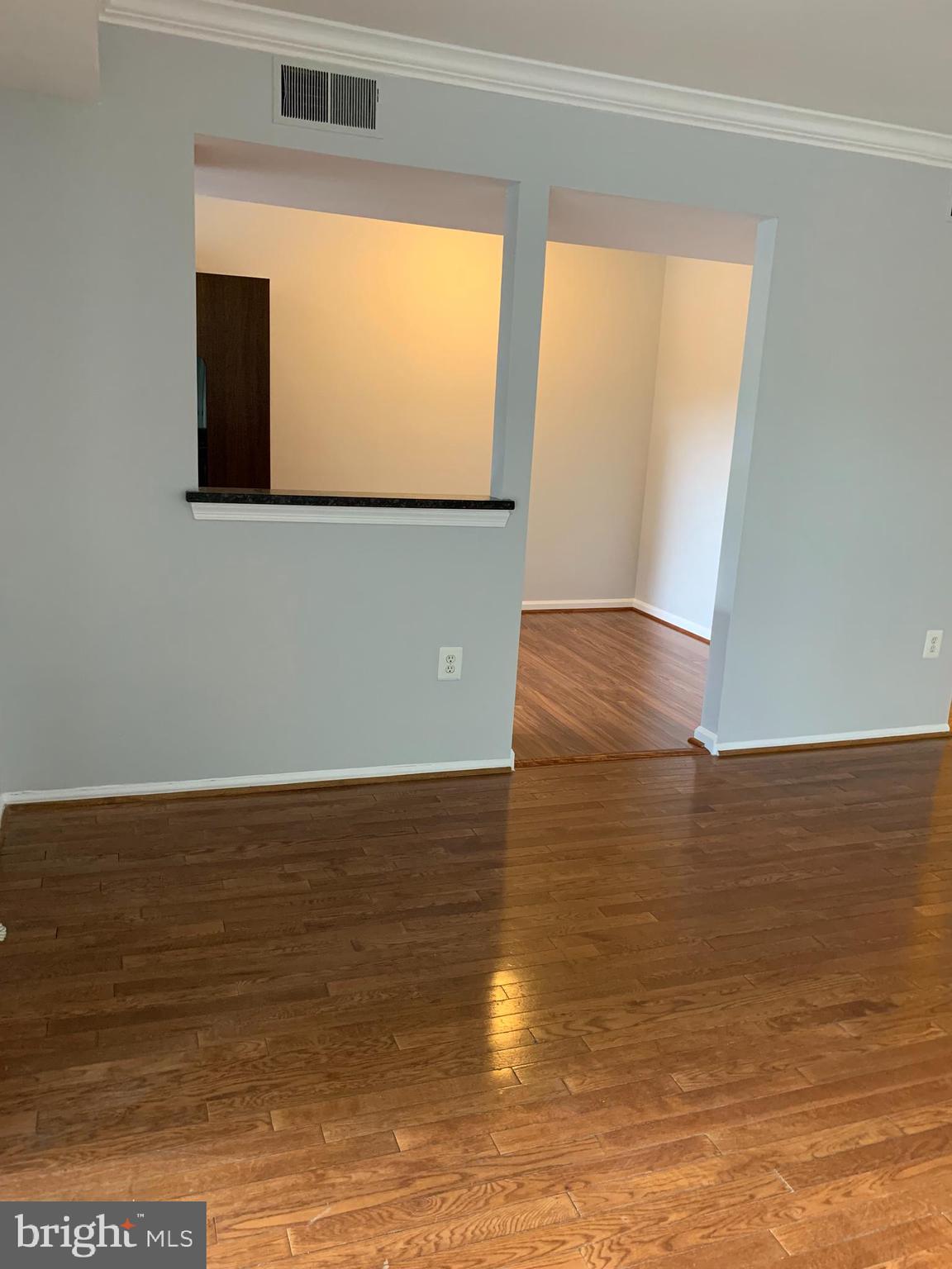 ANTIETAM SQUARE - Residential Lease