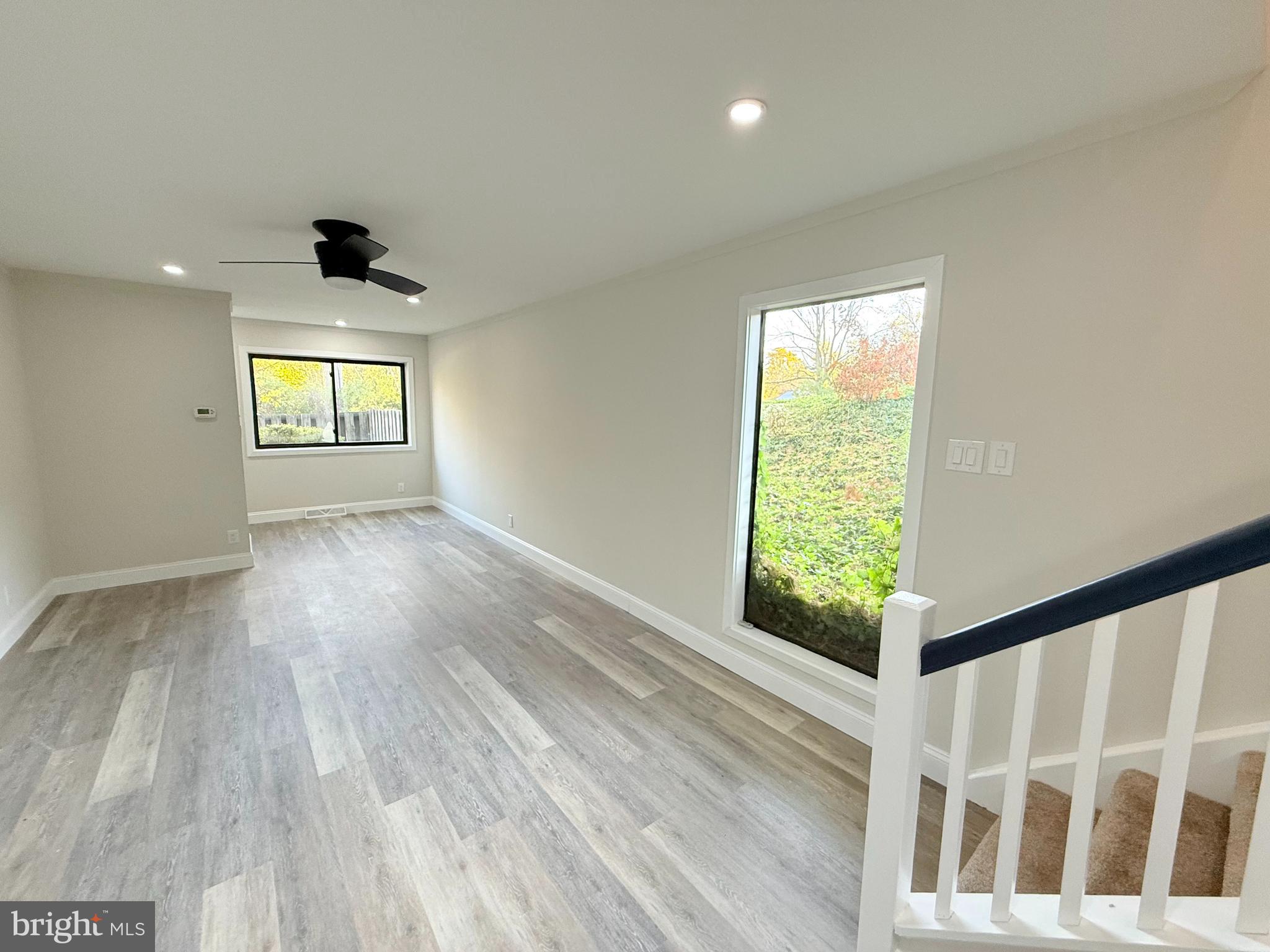 SUMMIT HOUSE - Residential