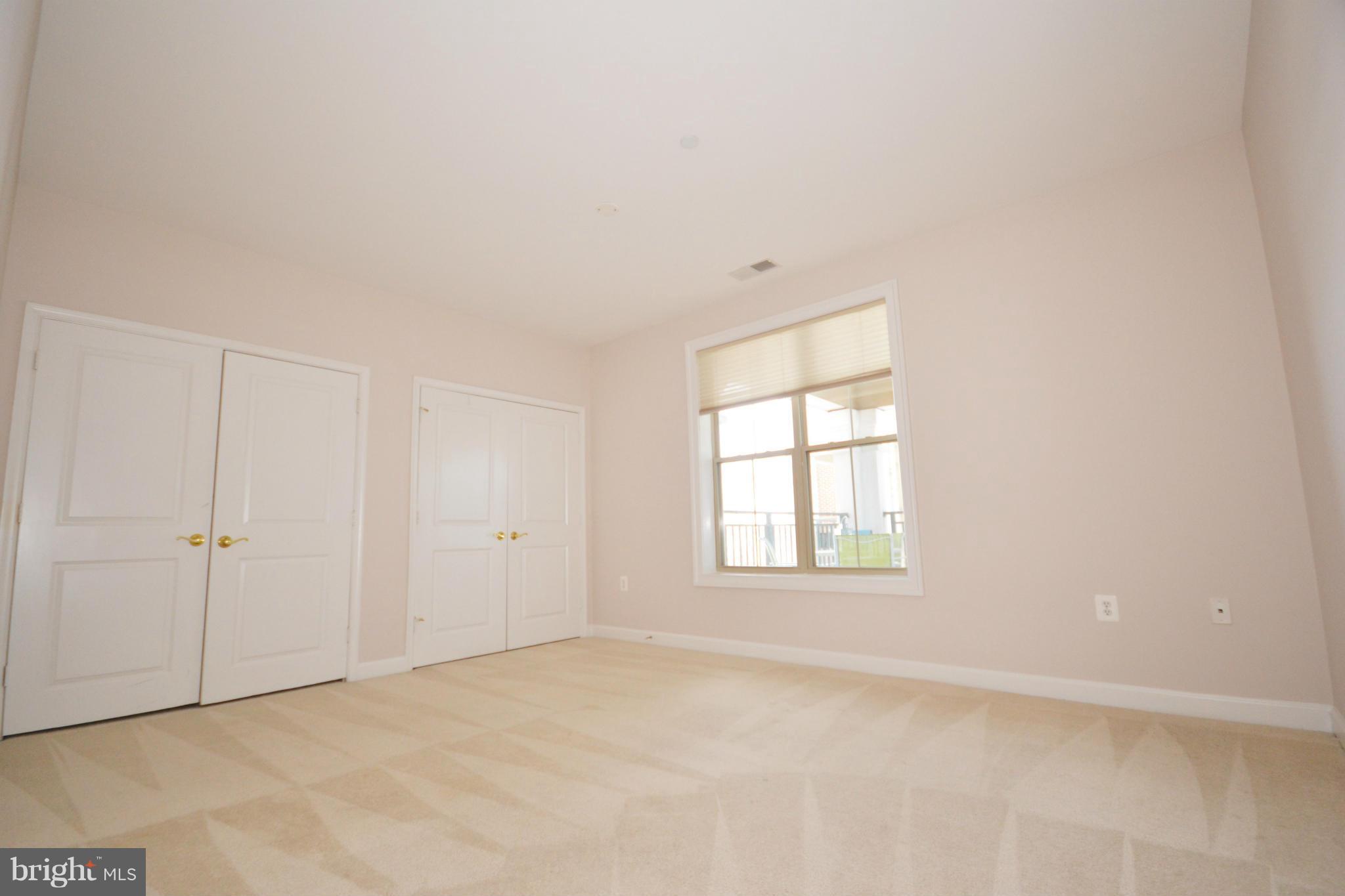 HARBOR POINT EAST/WEST - Residential Lease