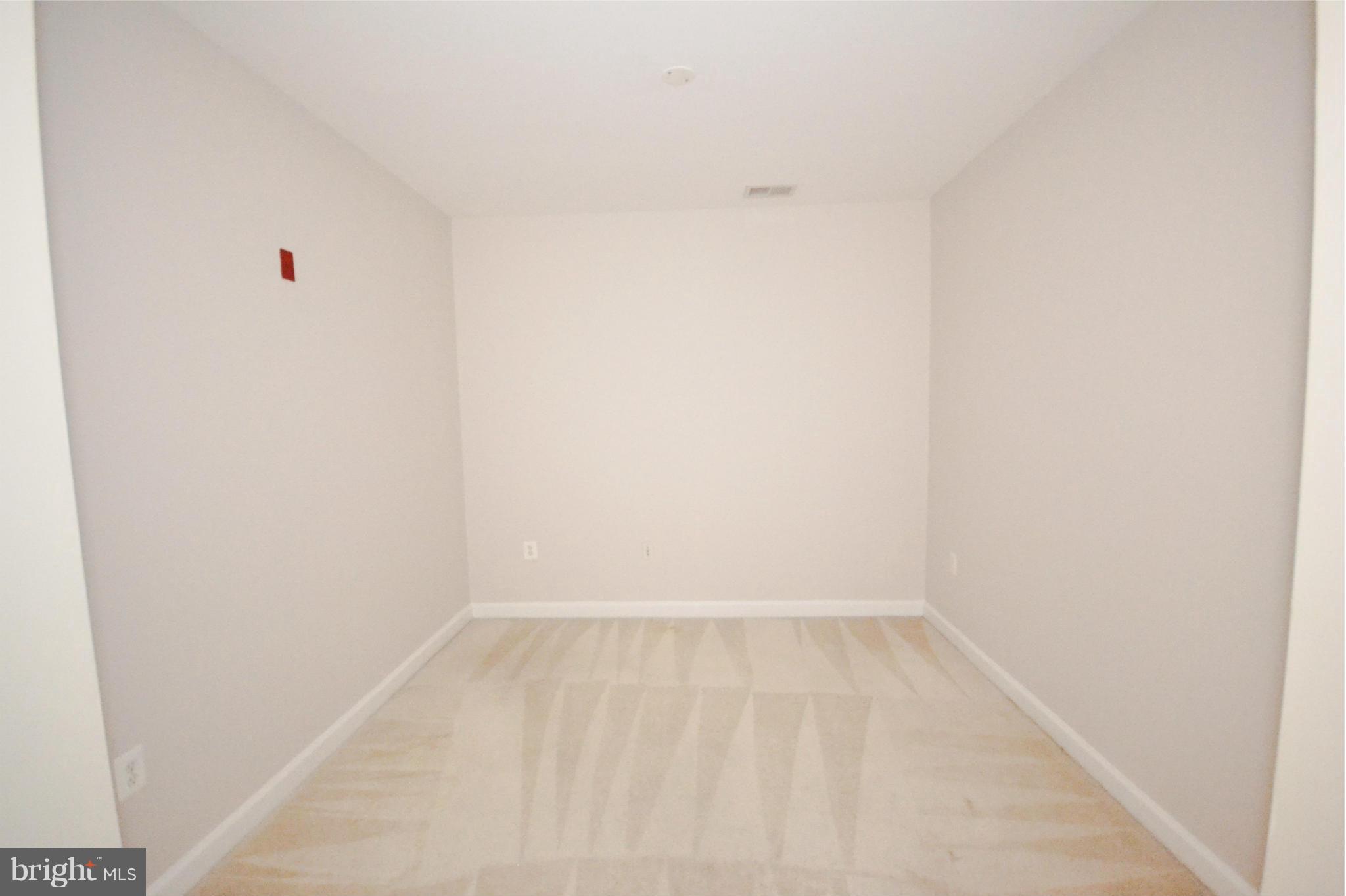 HARBOR POINT EAST/WEST - Residential Lease