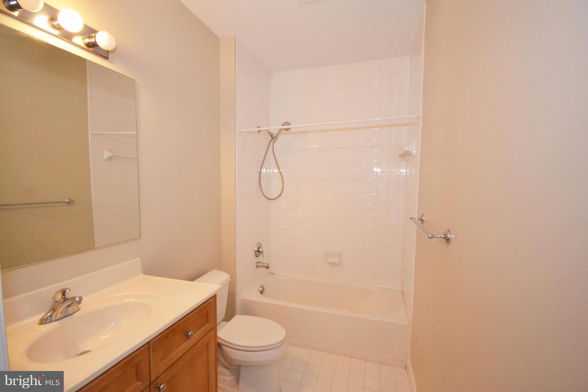 HARBOR POINT EAST/WEST - Residential Lease