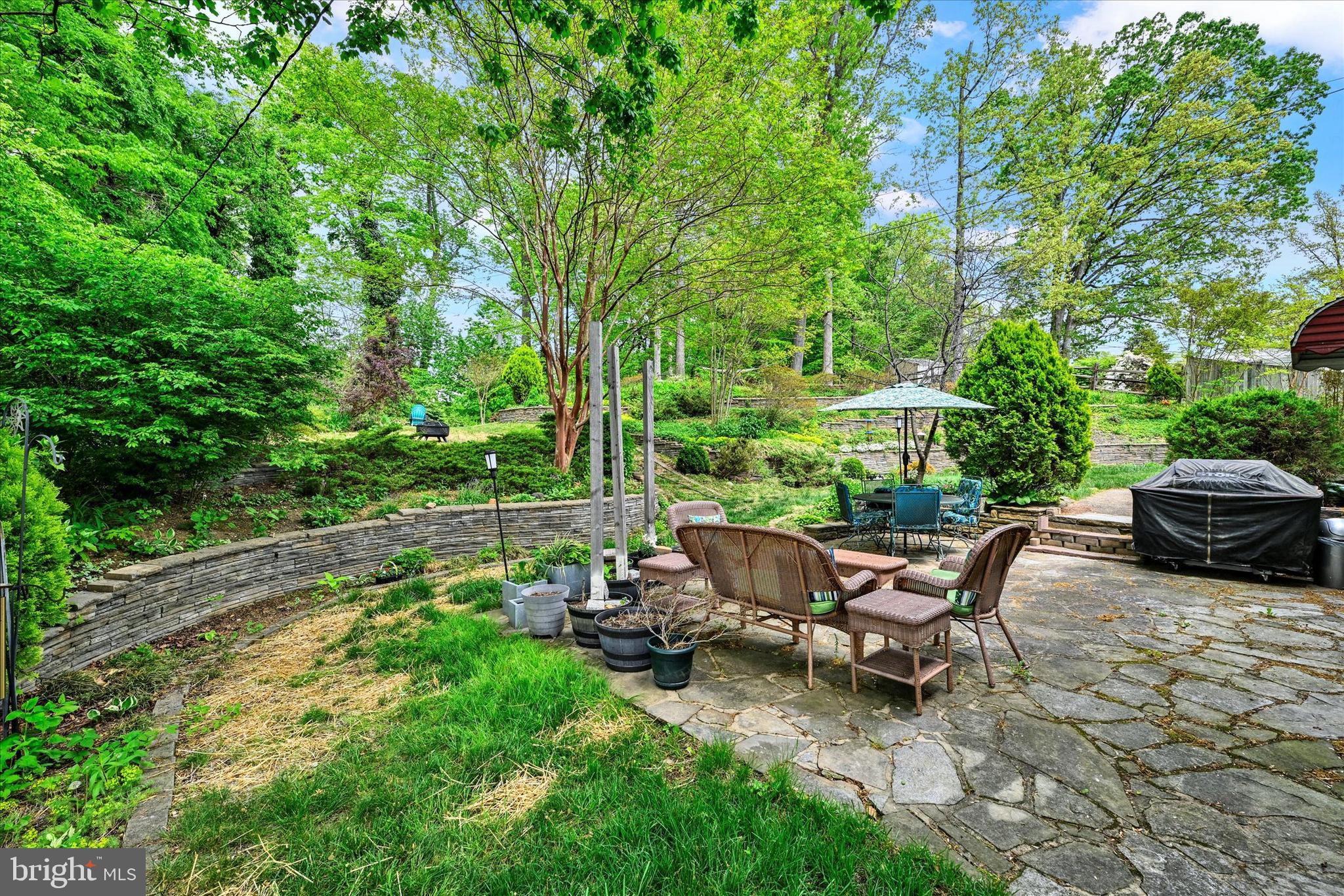 YORK MANOR - Residential