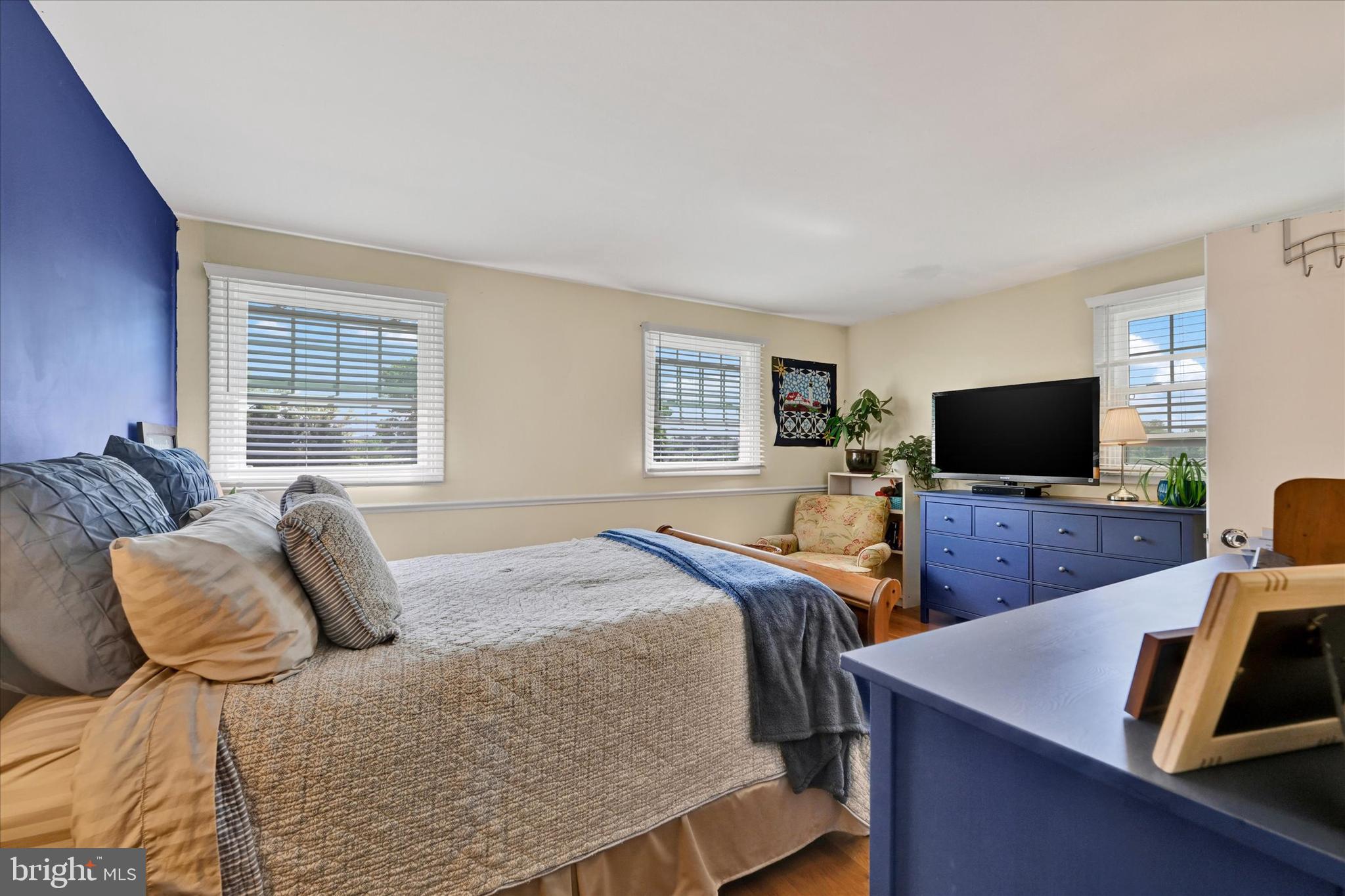 YORK MANOR - Residential