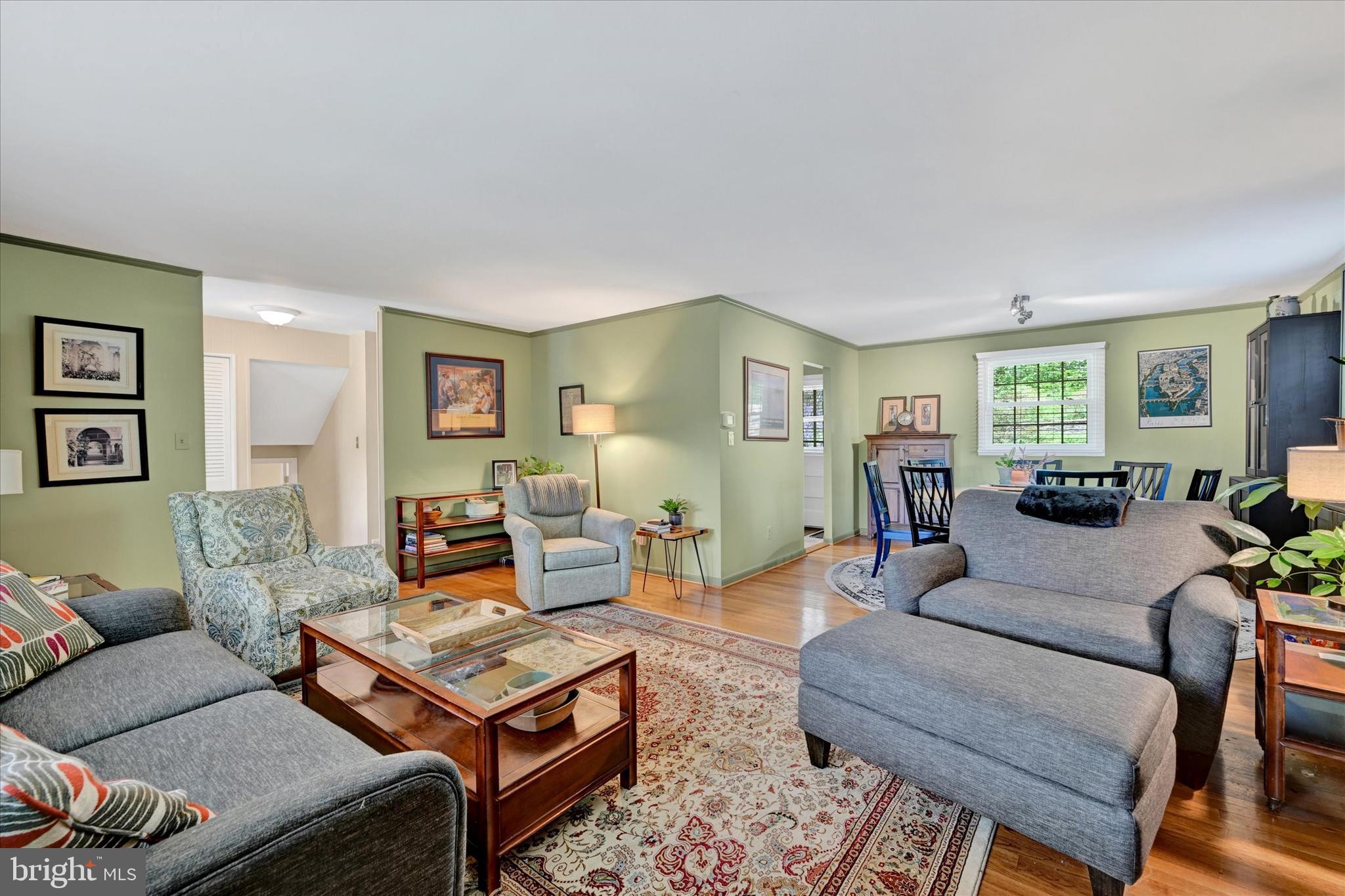 YORK MANOR - Residential