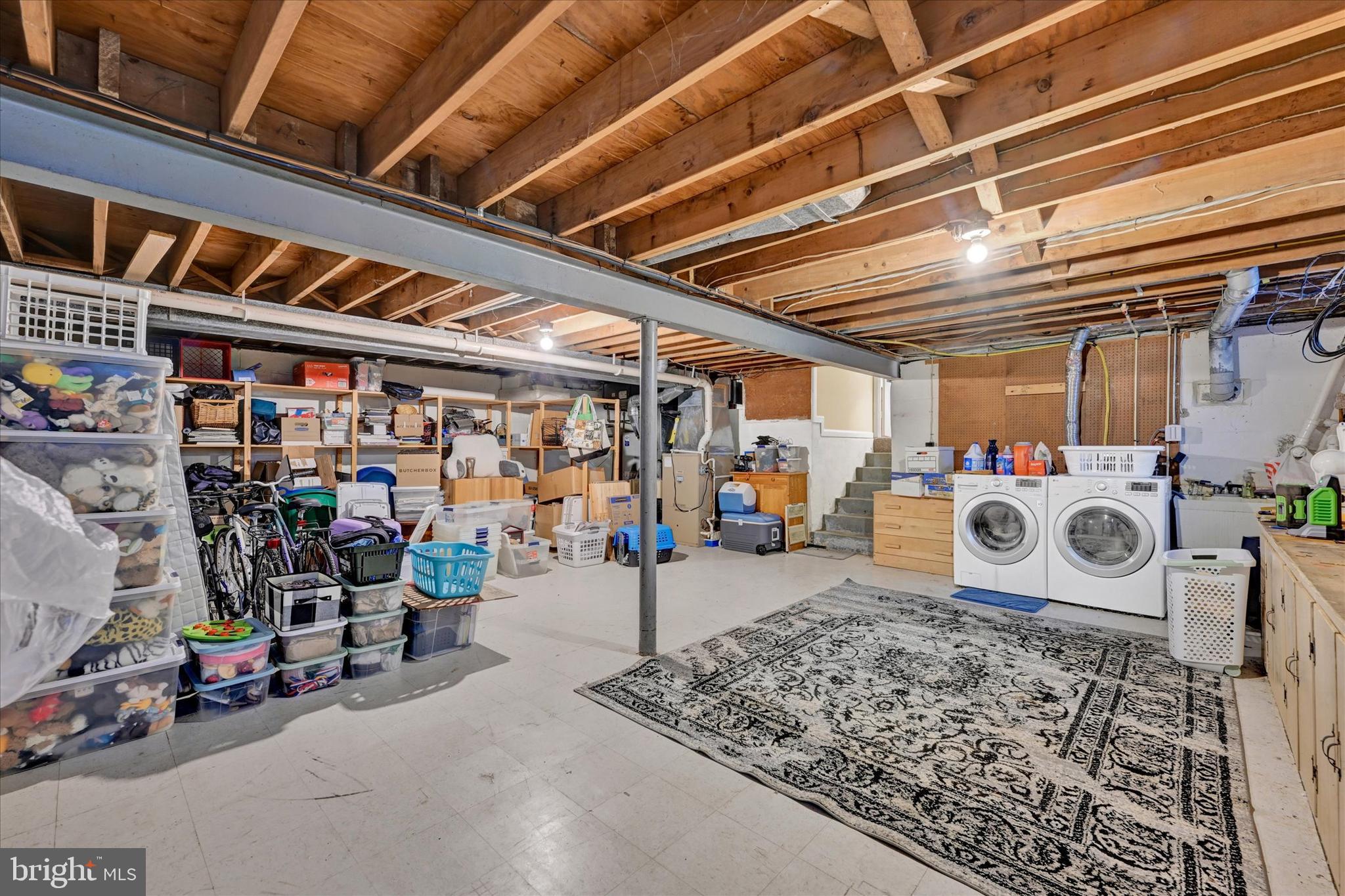 YORK MANOR - Residential