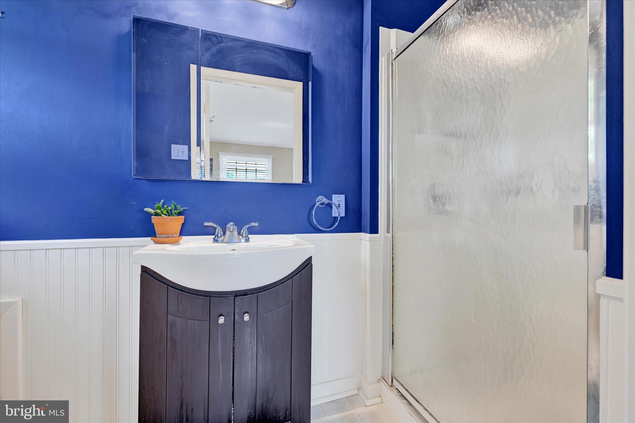 YORK MANOR - Residential