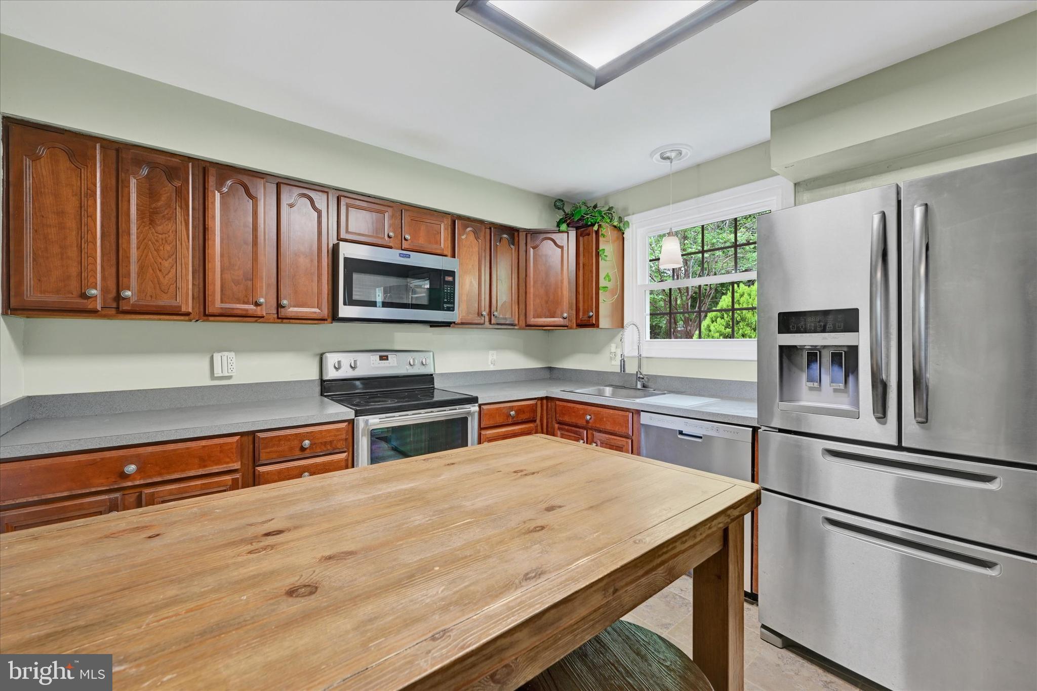 YORK MANOR - Residential