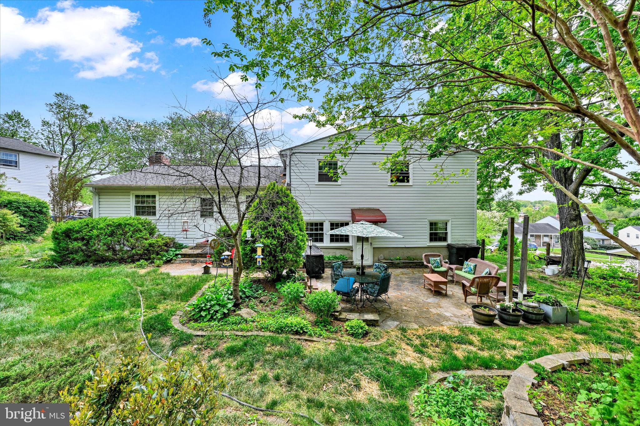 YORK MANOR - Residential