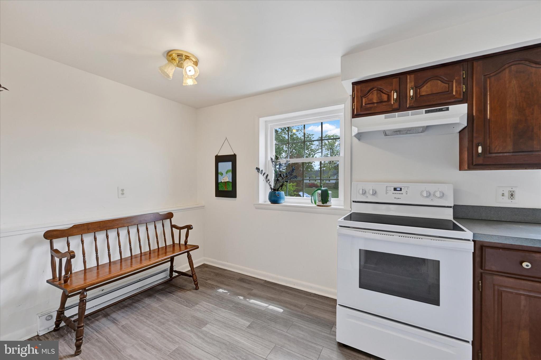 YORK MANOR - Residential