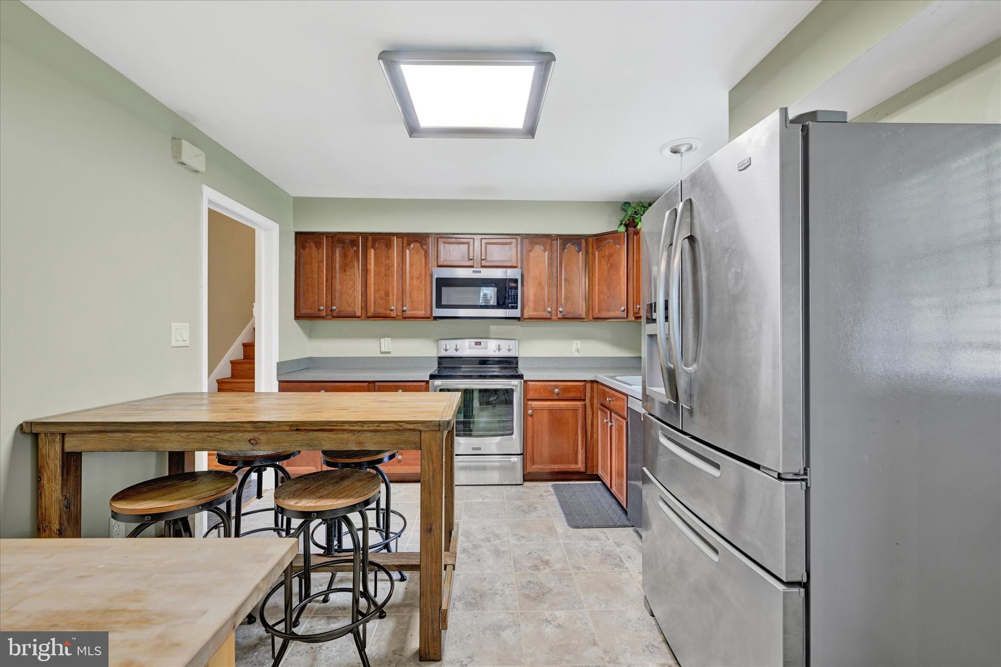 YORK MANOR - Residential