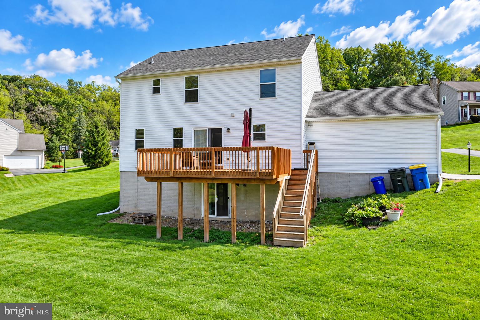 403 LEE COURT