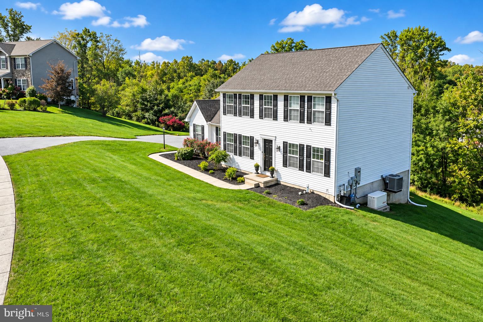403 LEE COURT