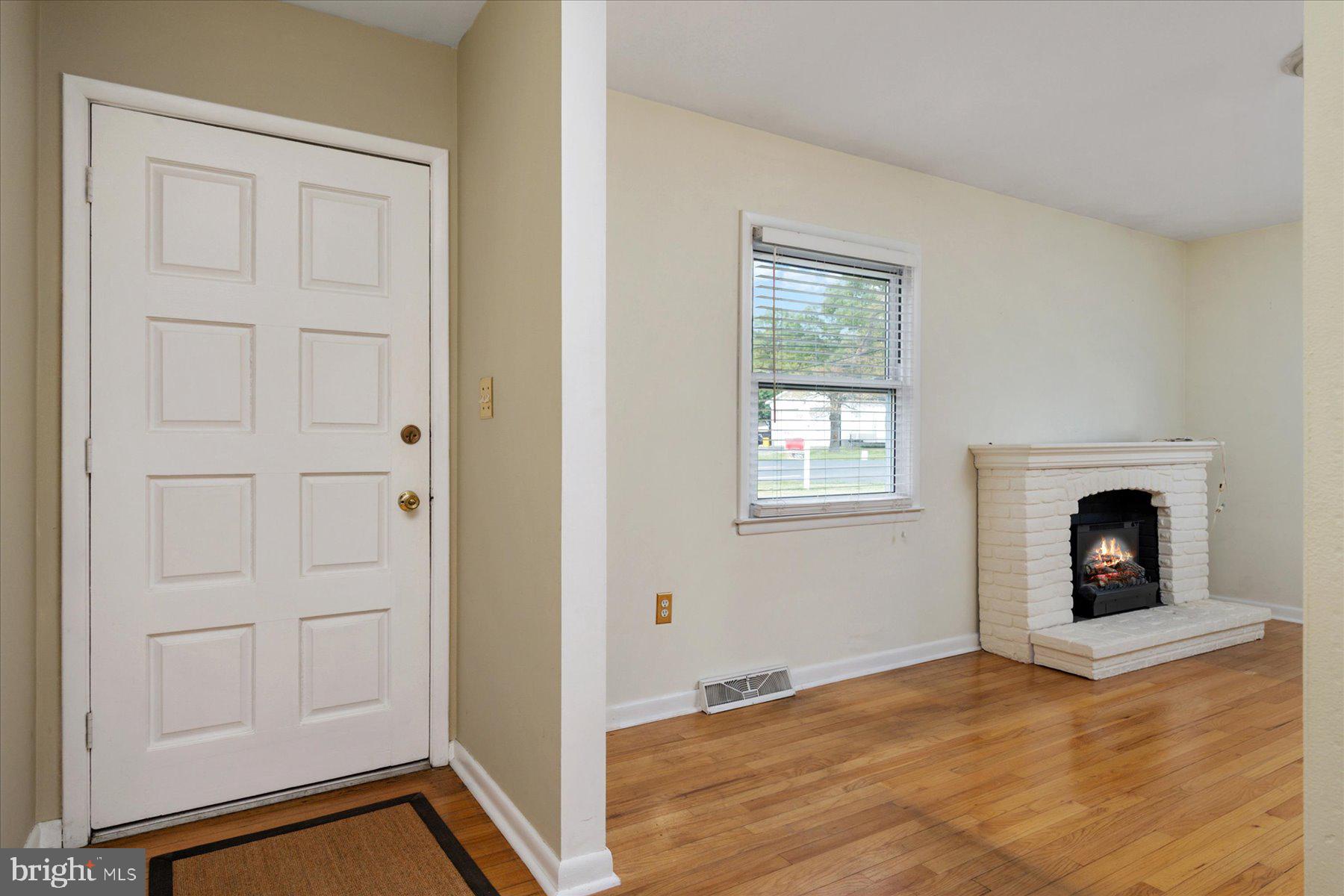 ELMHURST - Residential