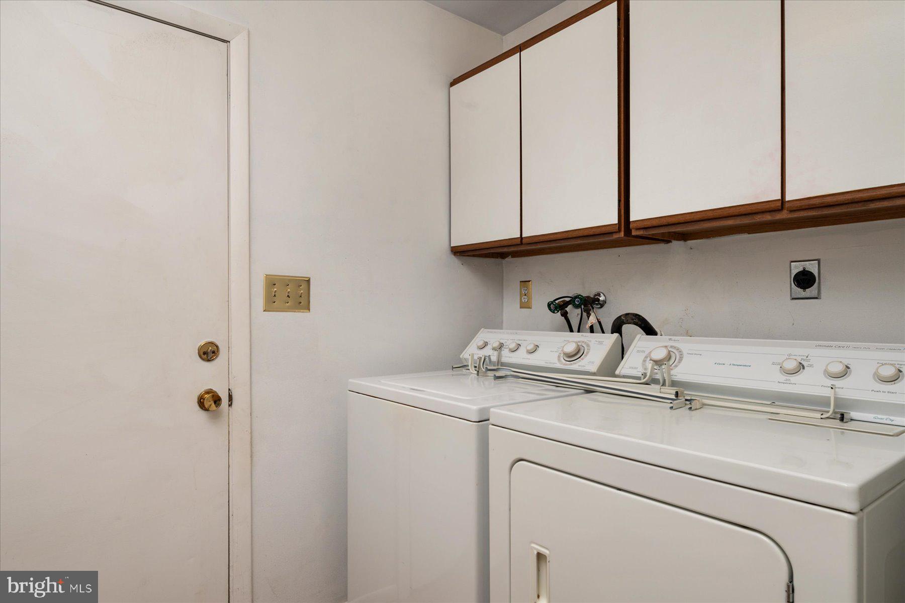 ELMHURST - Residential