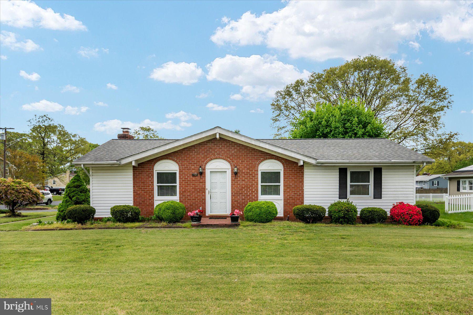 ELMHURST - Residential