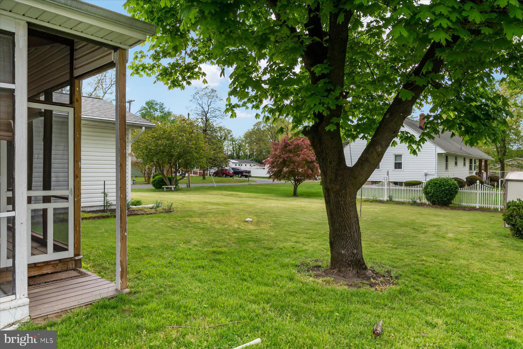 ELMHURST - Residential