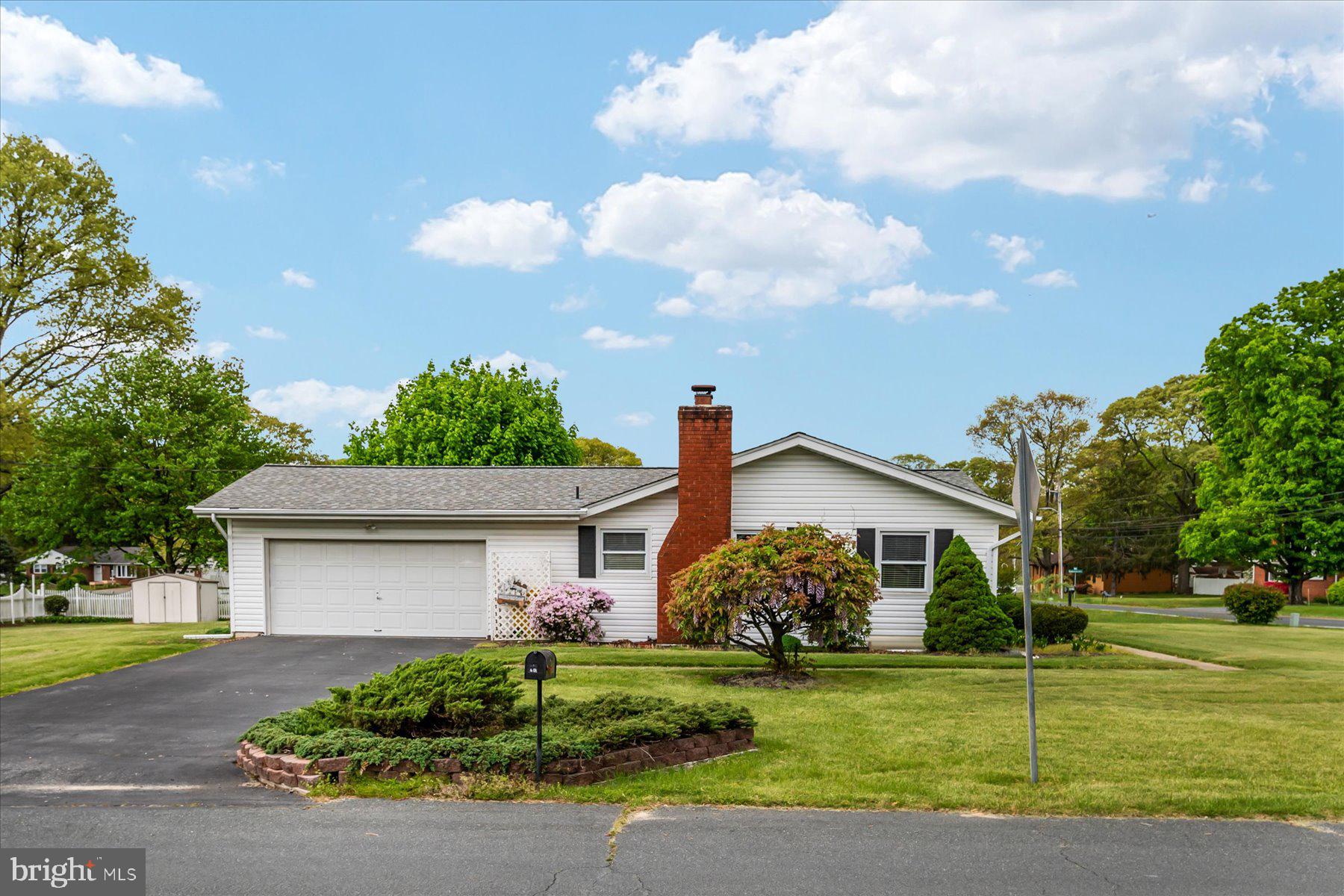 ELMHURST - Residential