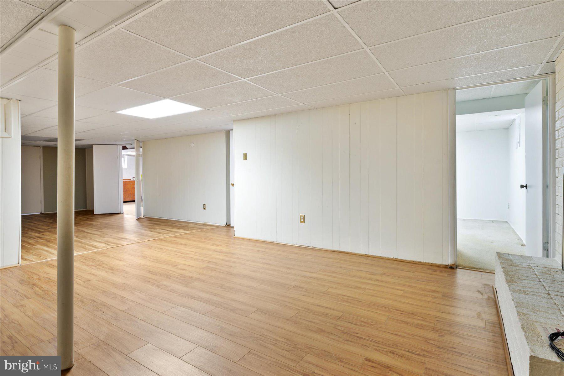 ELMHURST - Residential