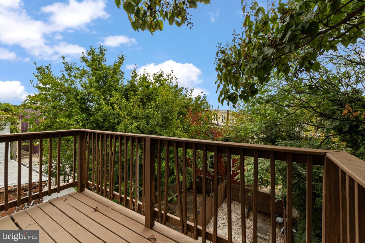 JOHNSTON SQUARE - Residential