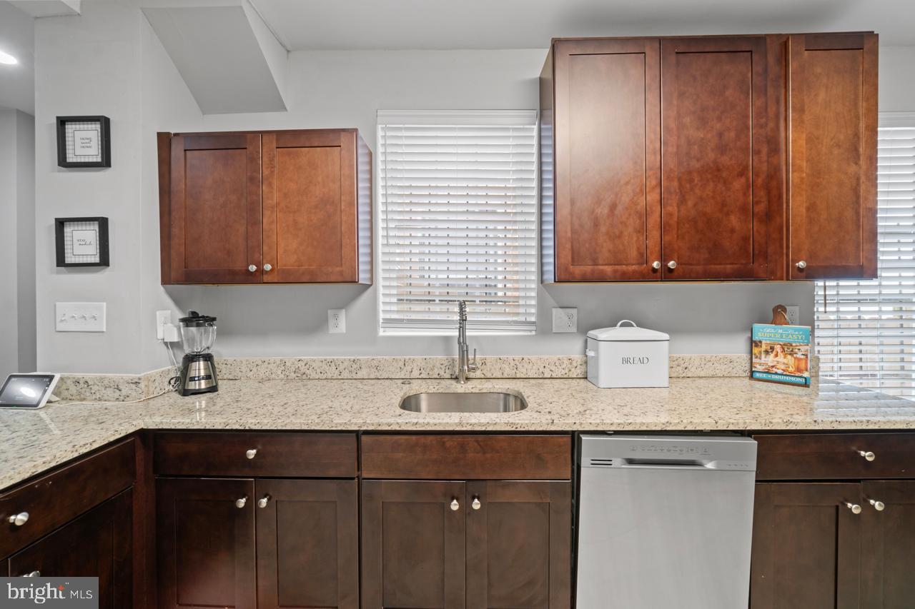 JOHNSTON SQUARE - Residential