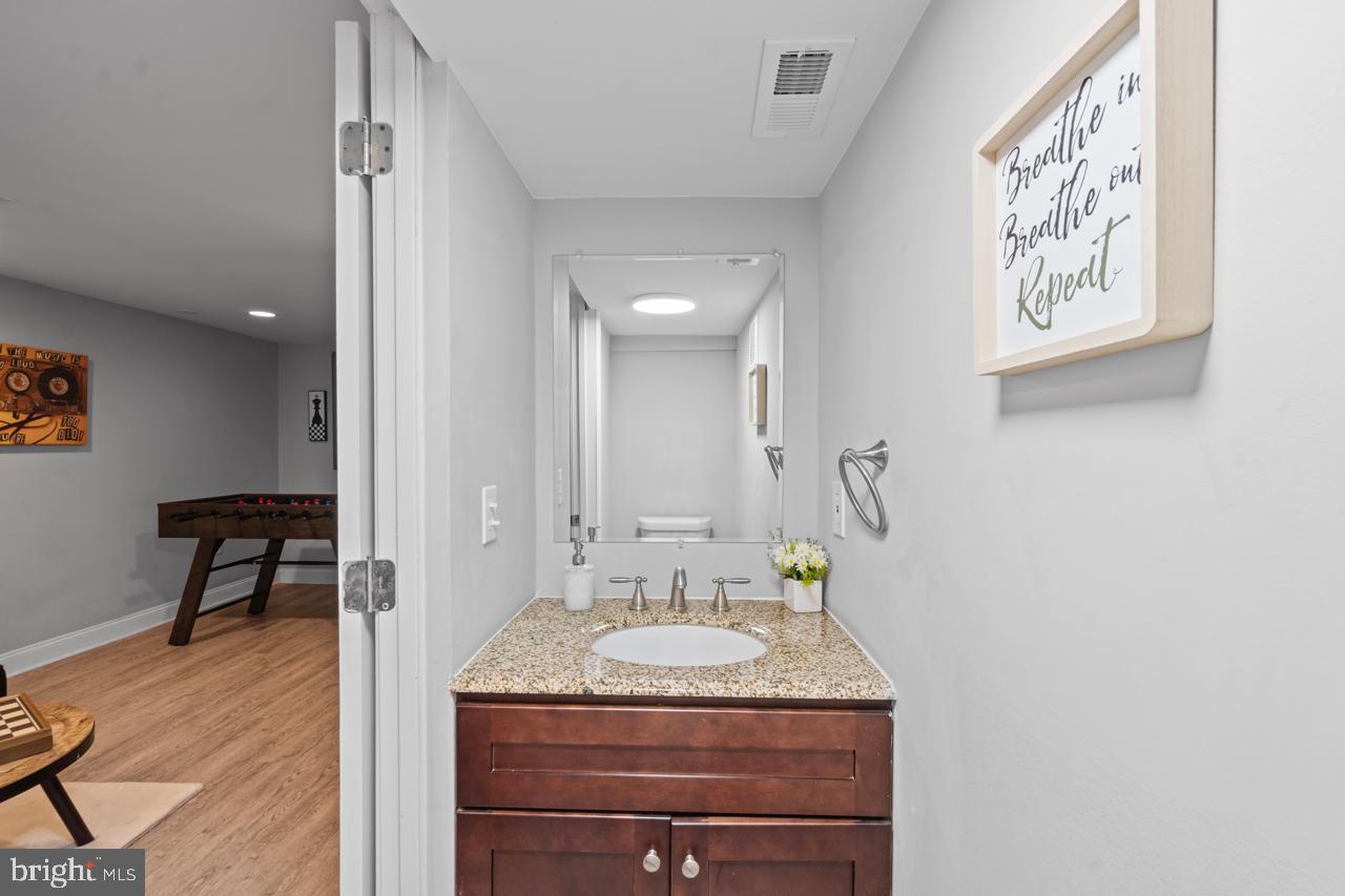 JOHNSTON SQUARE - Residential