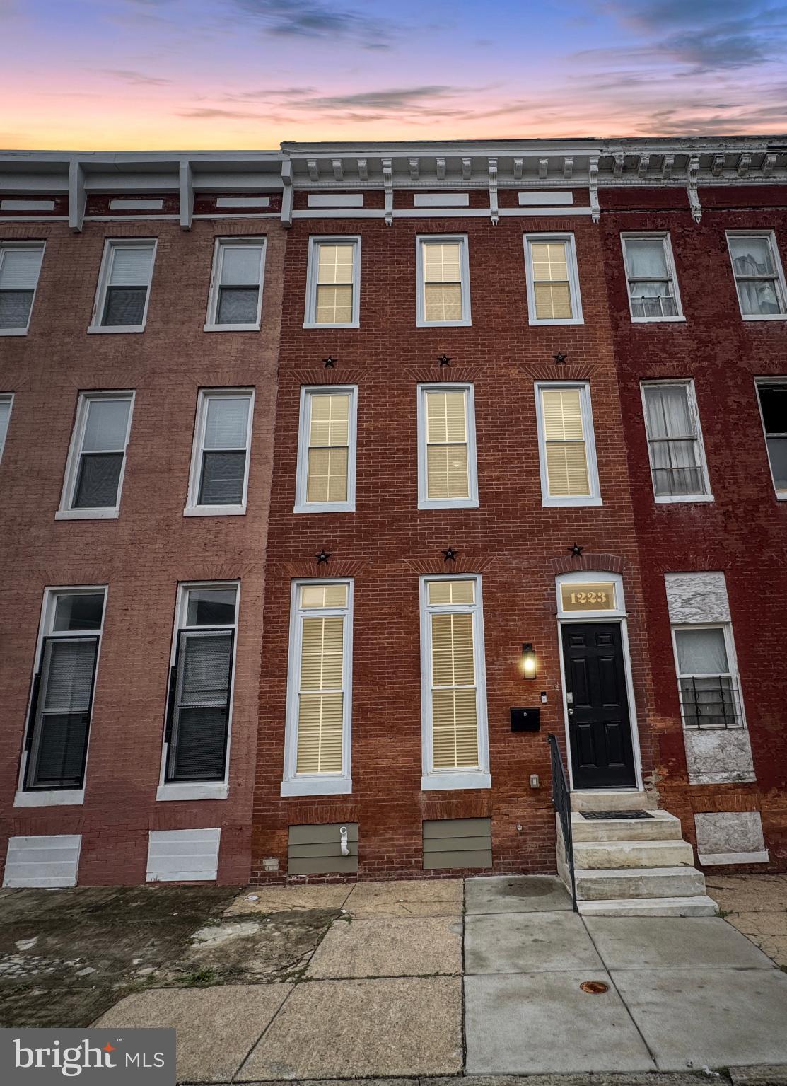 JOHNSTON SQUARE - Residential