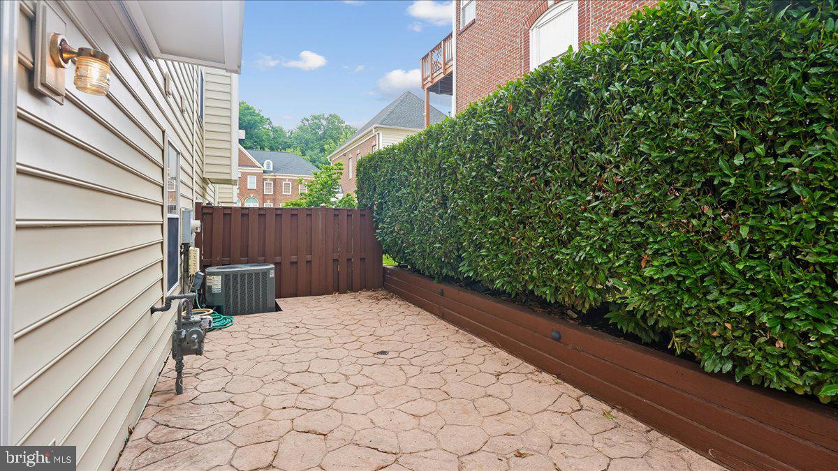 47761 SCOTSBOROUGH SQUARE 106