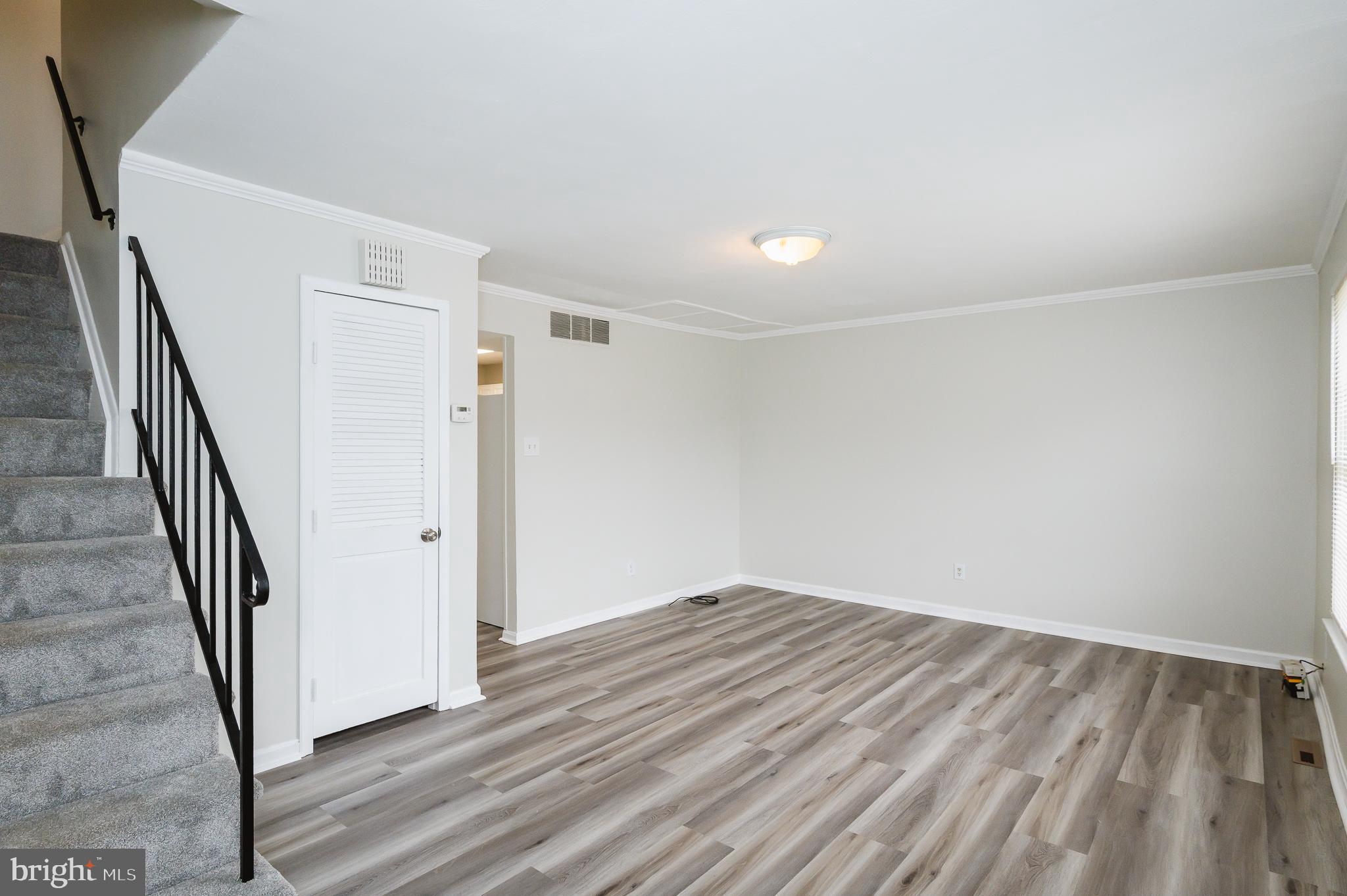 HARFORD SQUARE - Residential Lease