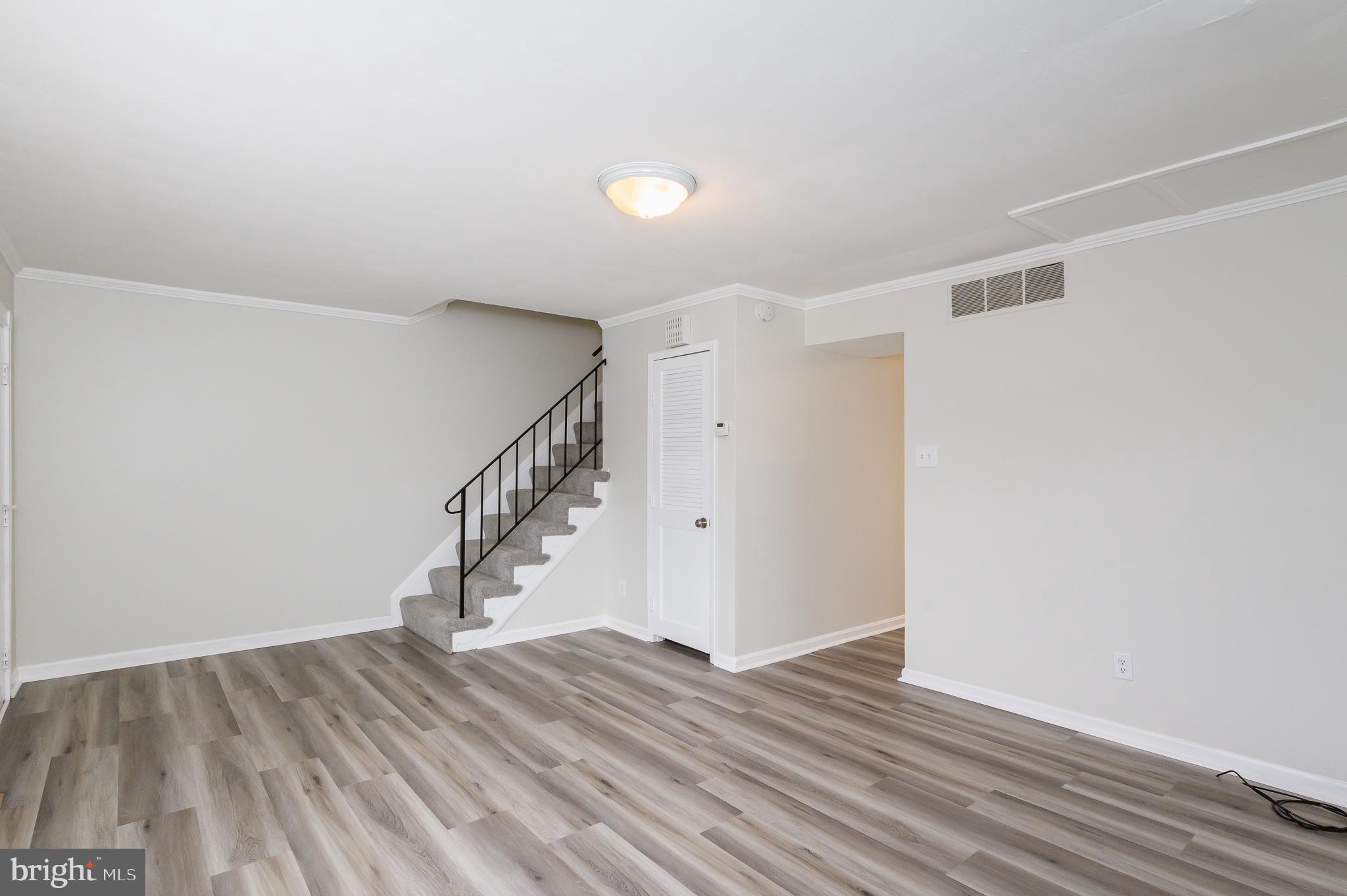 HARFORD SQUARE - Residential Lease