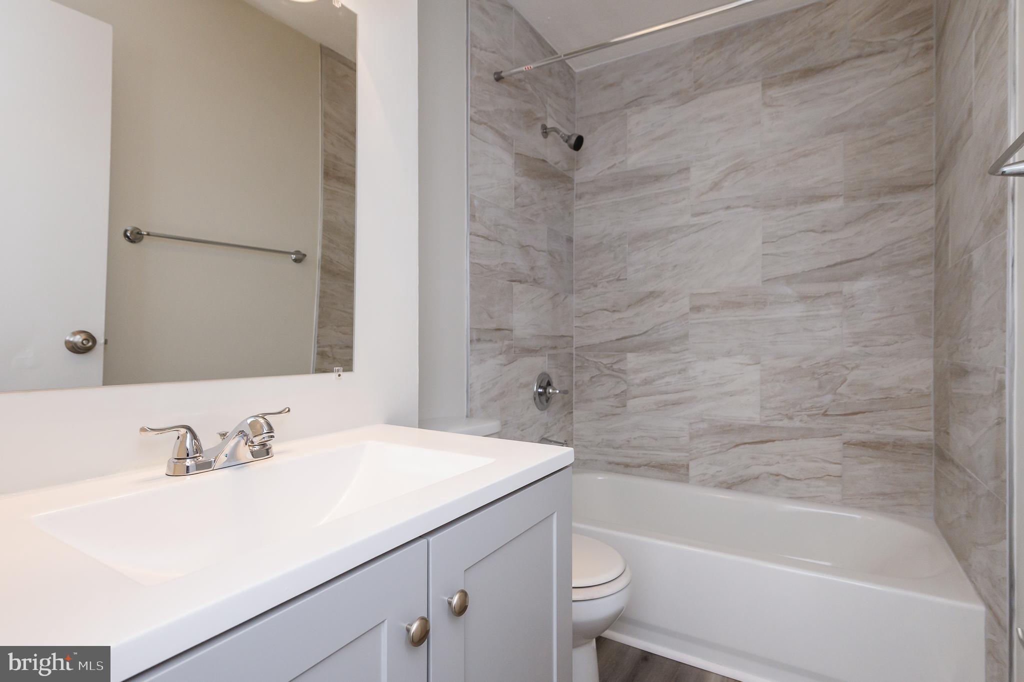 HARFORD SQUARE - Residential Lease