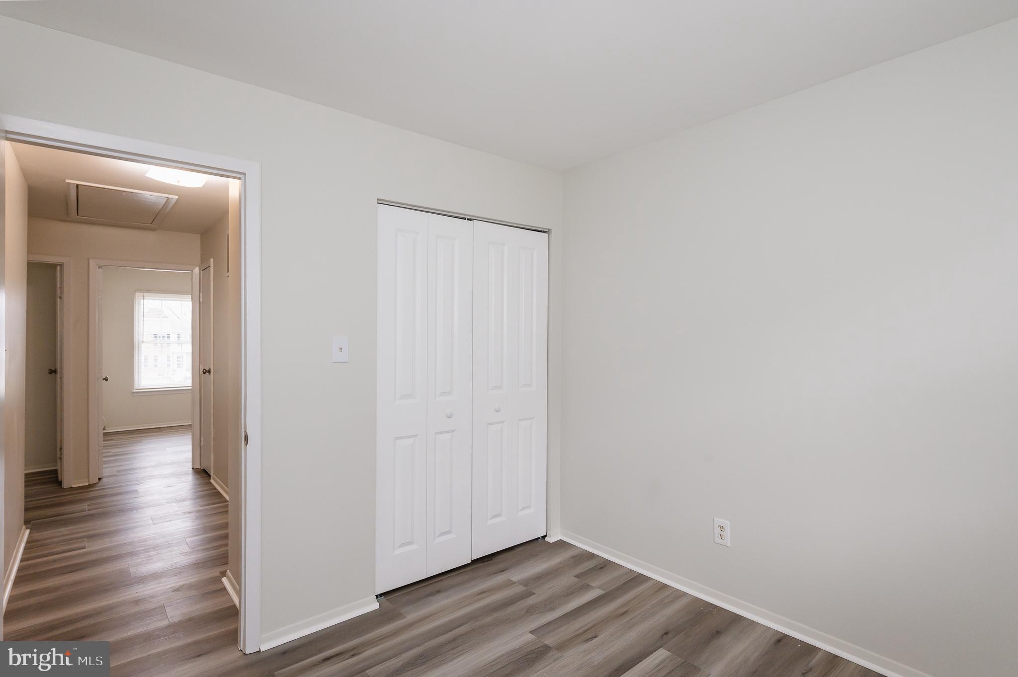 HARFORD SQUARE - Residential Lease