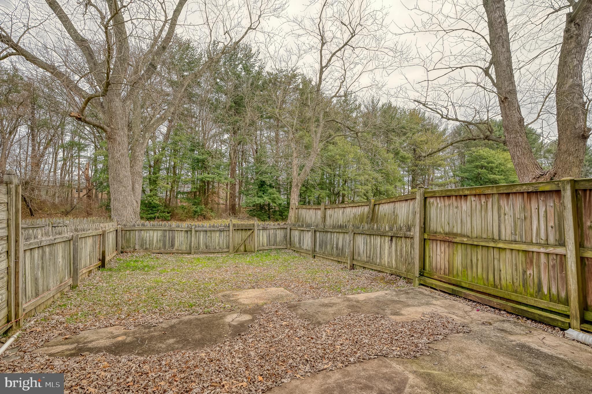 HARFORD SQUARE - Residential Lease