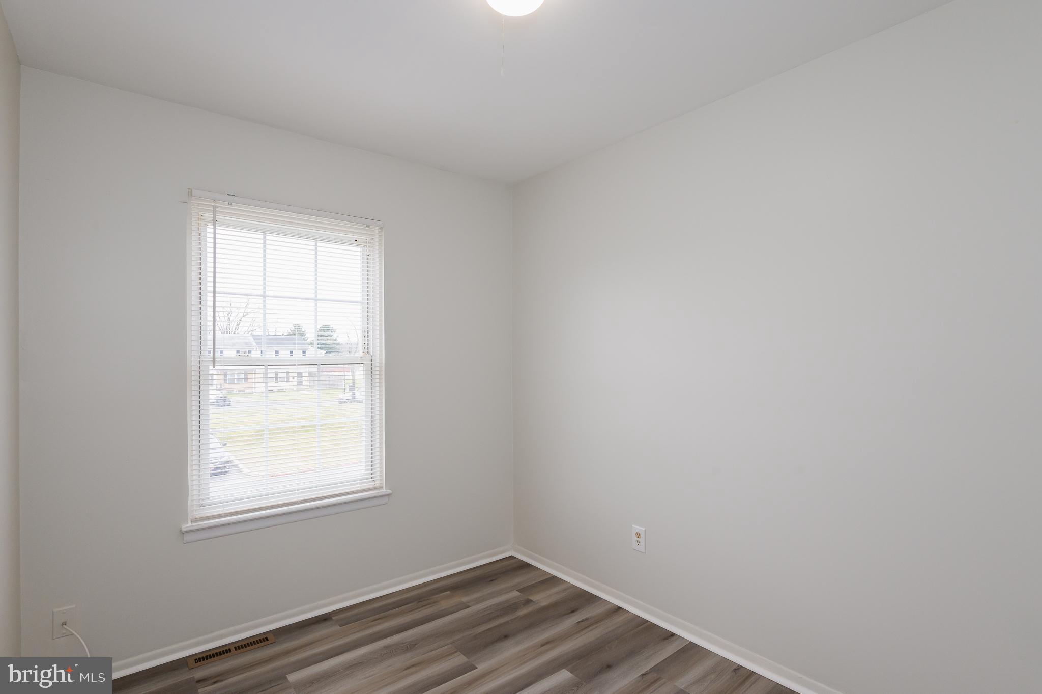 HARFORD SQUARE - Residential Lease