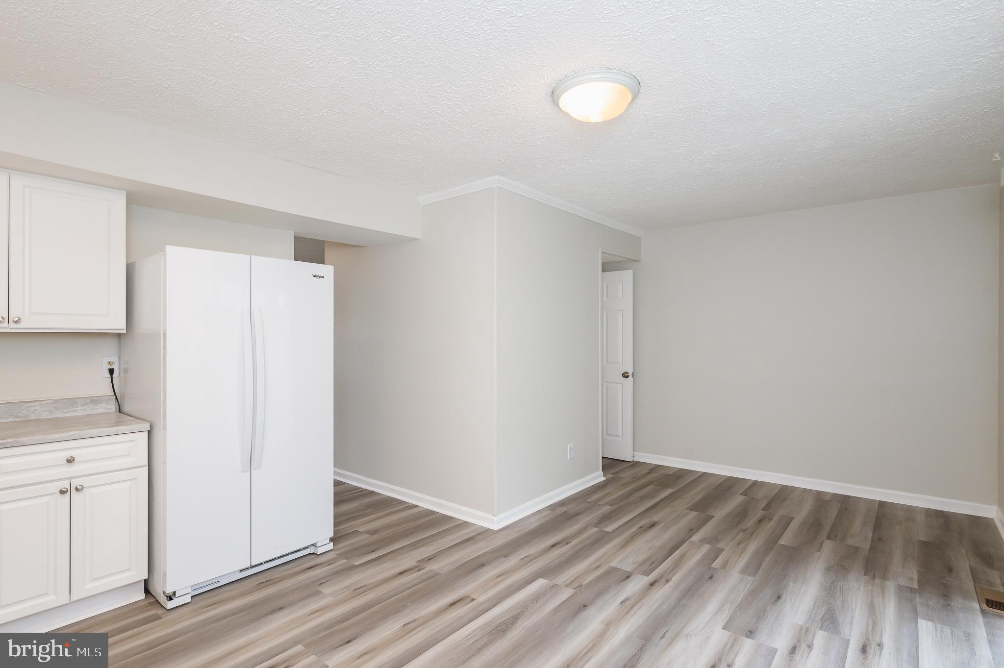 HARFORD SQUARE - Residential Lease