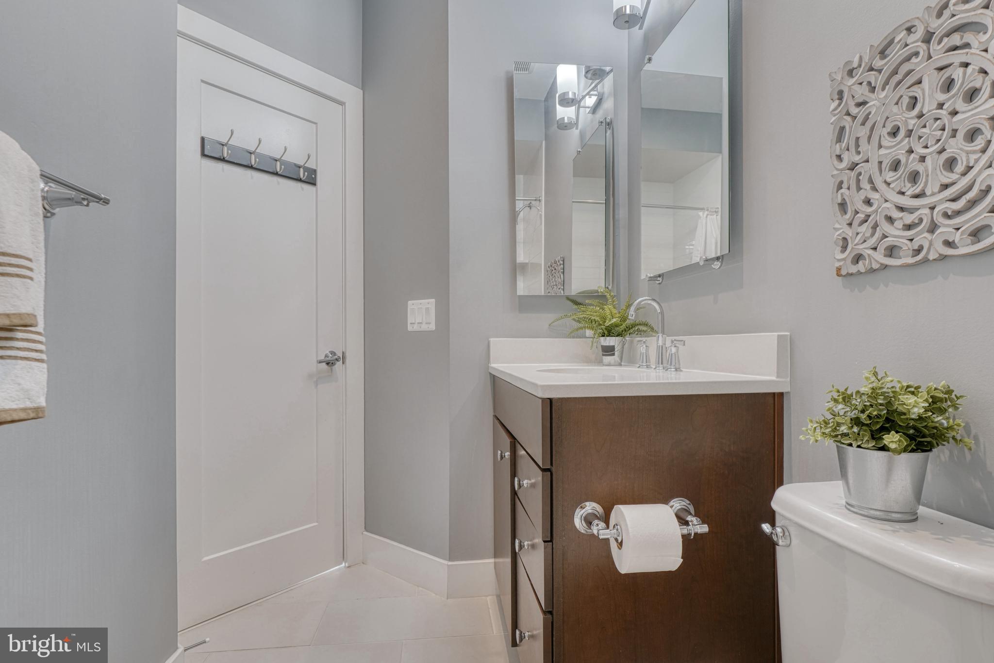 LOCUST POINT - Residential