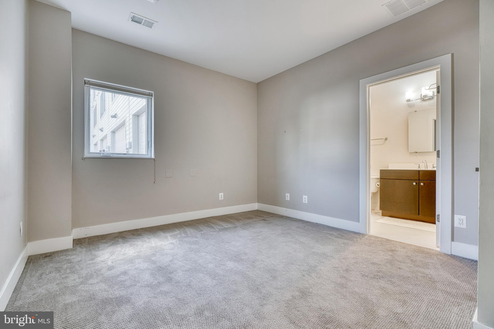 LOCUST POINT - Residential