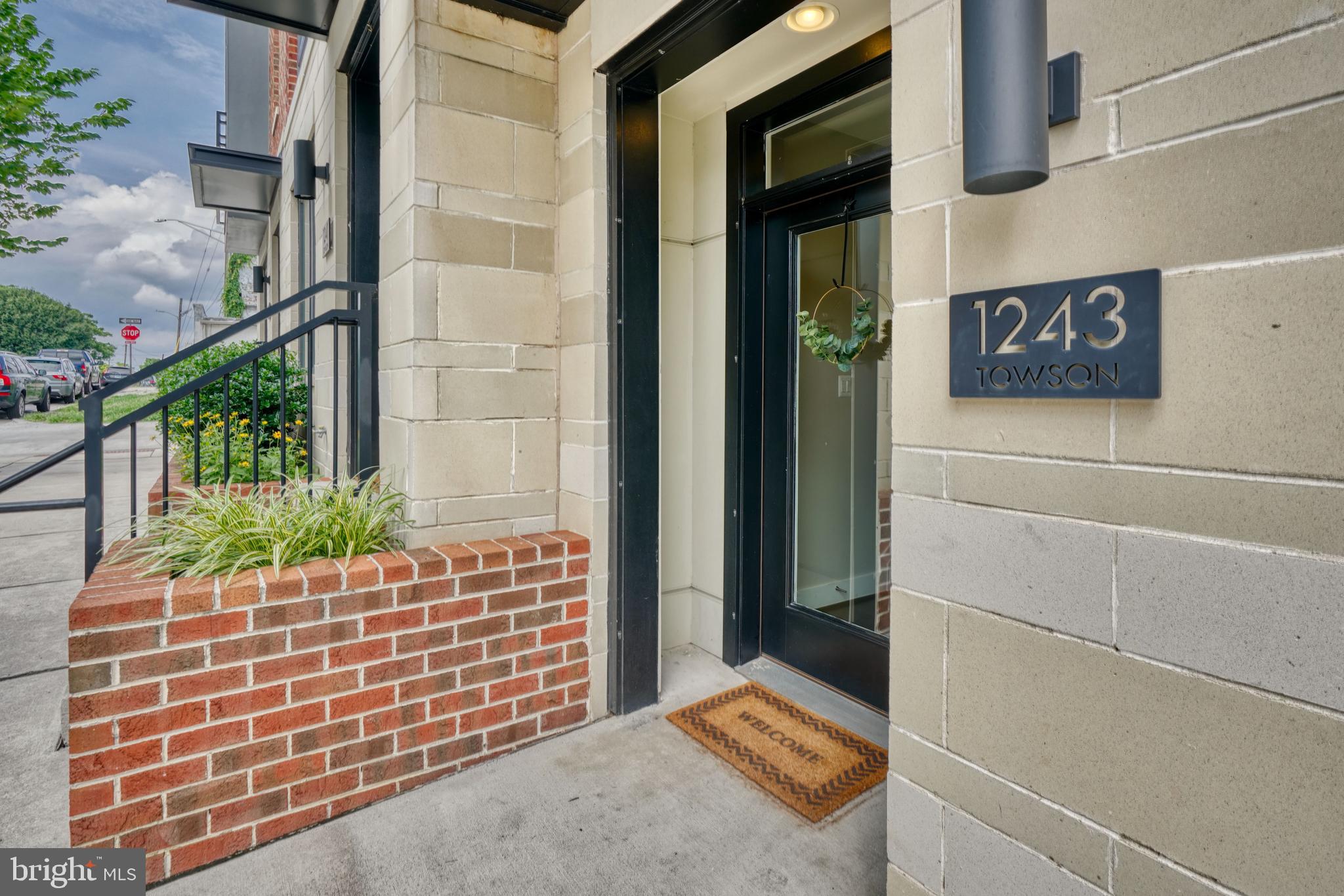 LOCUST POINT - Residential