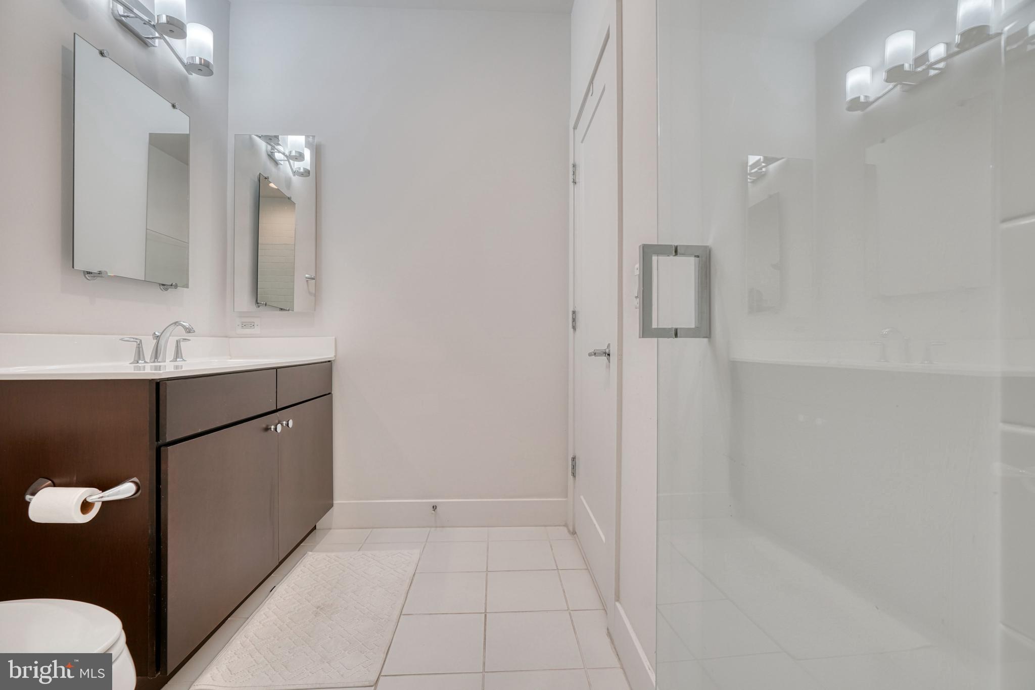 LOCUST POINT - Residential