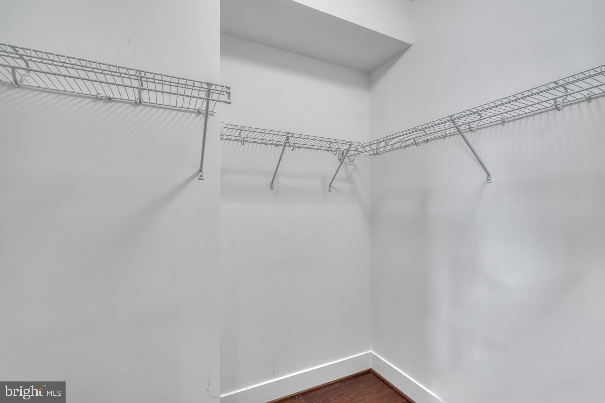 LOCUST POINT - Residential