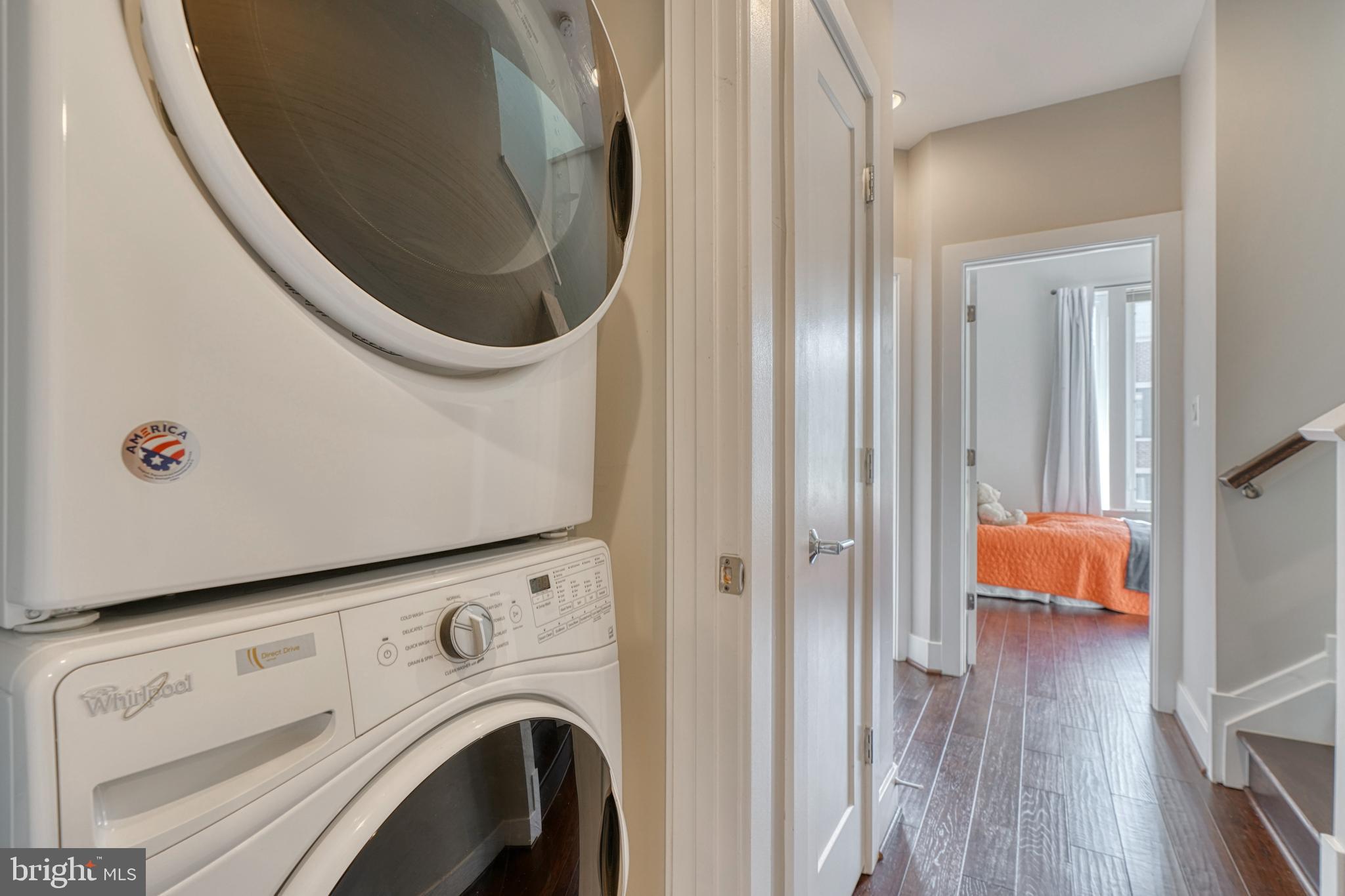 LOCUST POINT - Residential