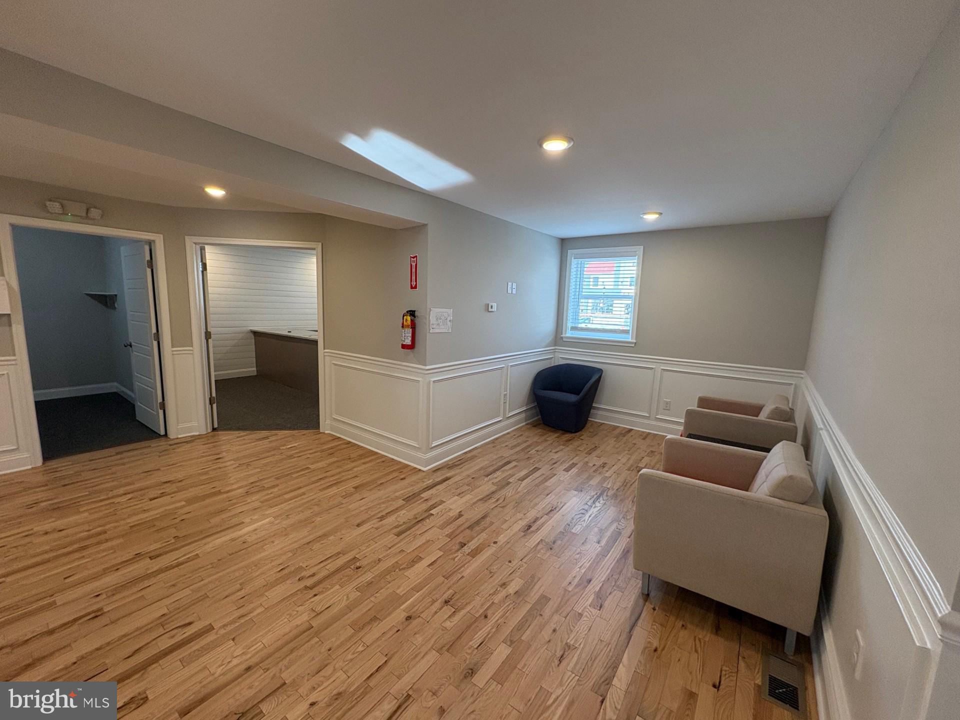 413 EASTERN BOULEVARD