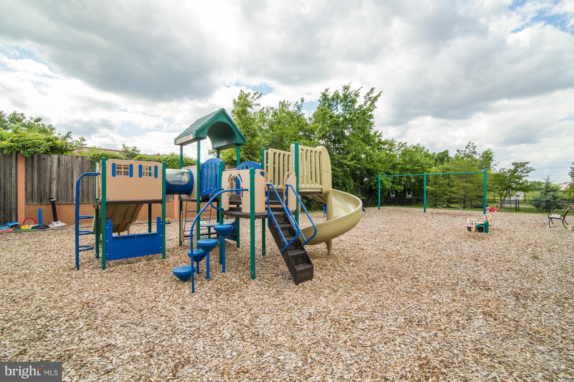 OLD TOWN GREENS - Residential