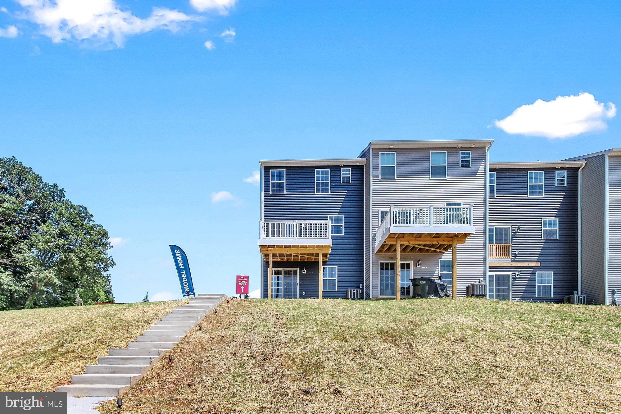 HUDSON RIDGE - Residential