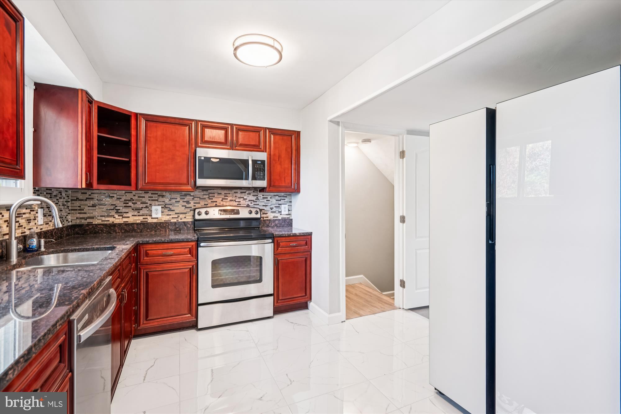 1078 BRIGHTLEAF COURT