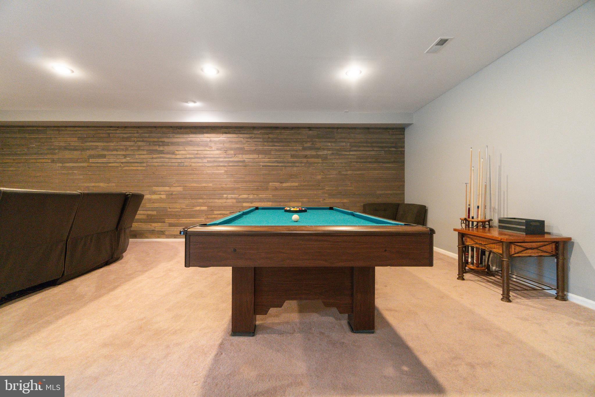 HOYLES MILL VILLAGE - Residential