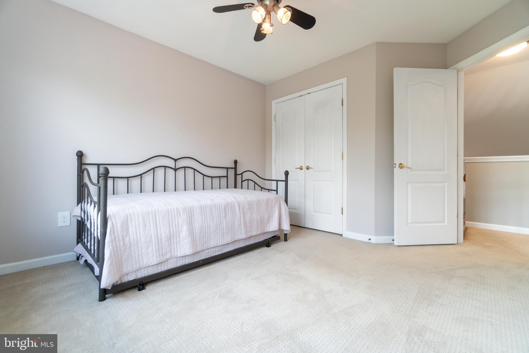 HOYLES MILL VILLAGE - Residential