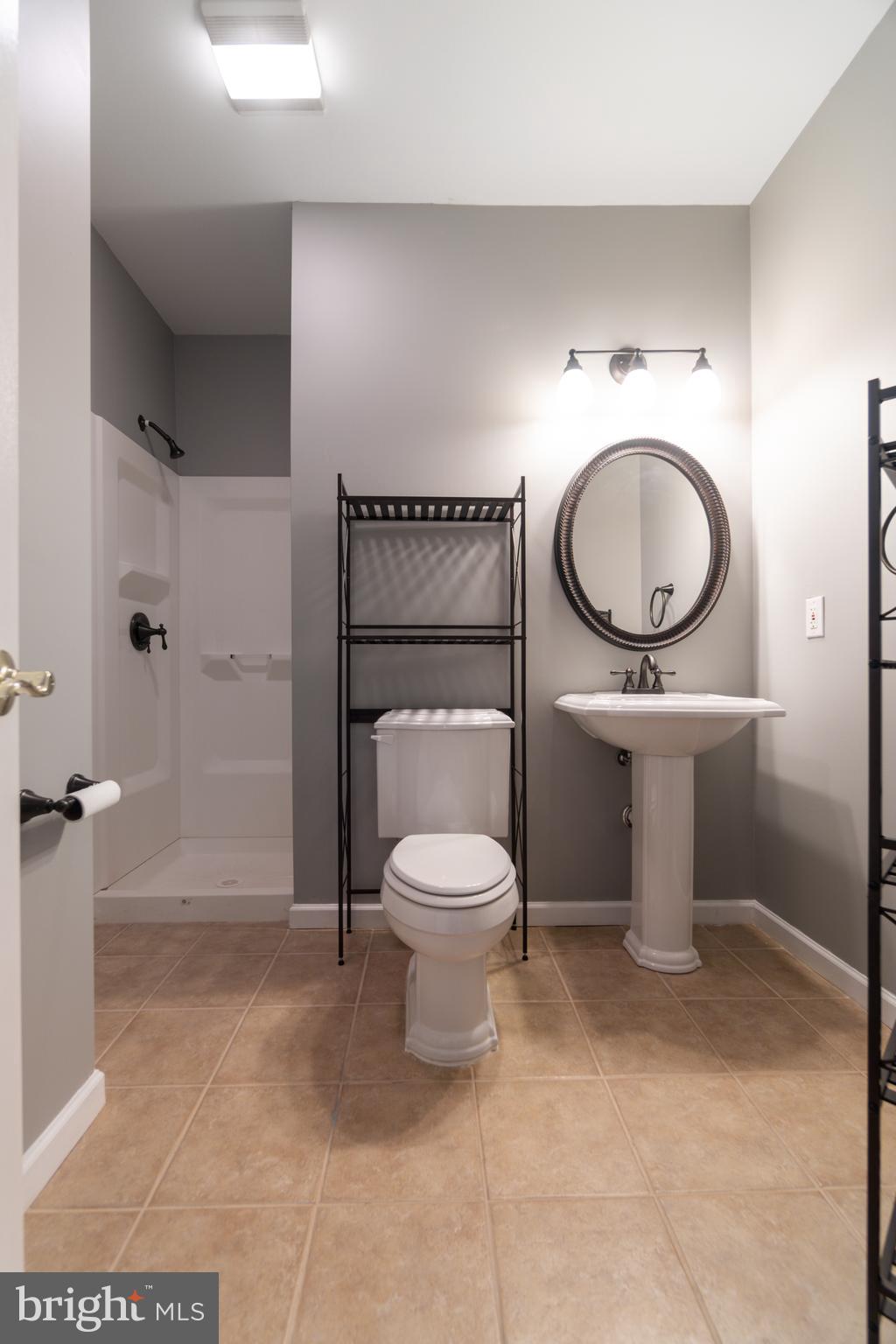 HOYLES MILL VILLAGE - Residential