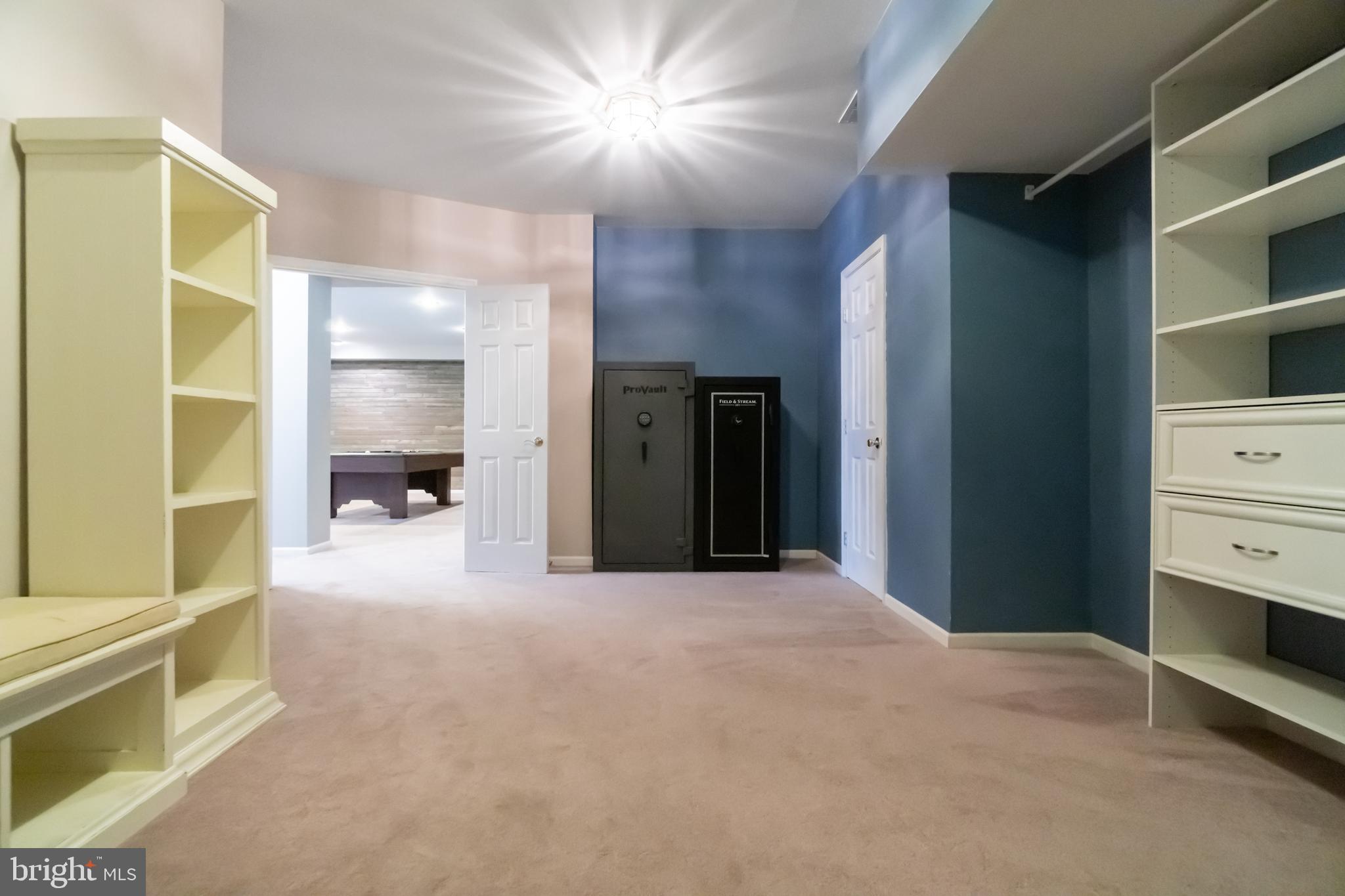 HOYLES MILL VILLAGE - Residential