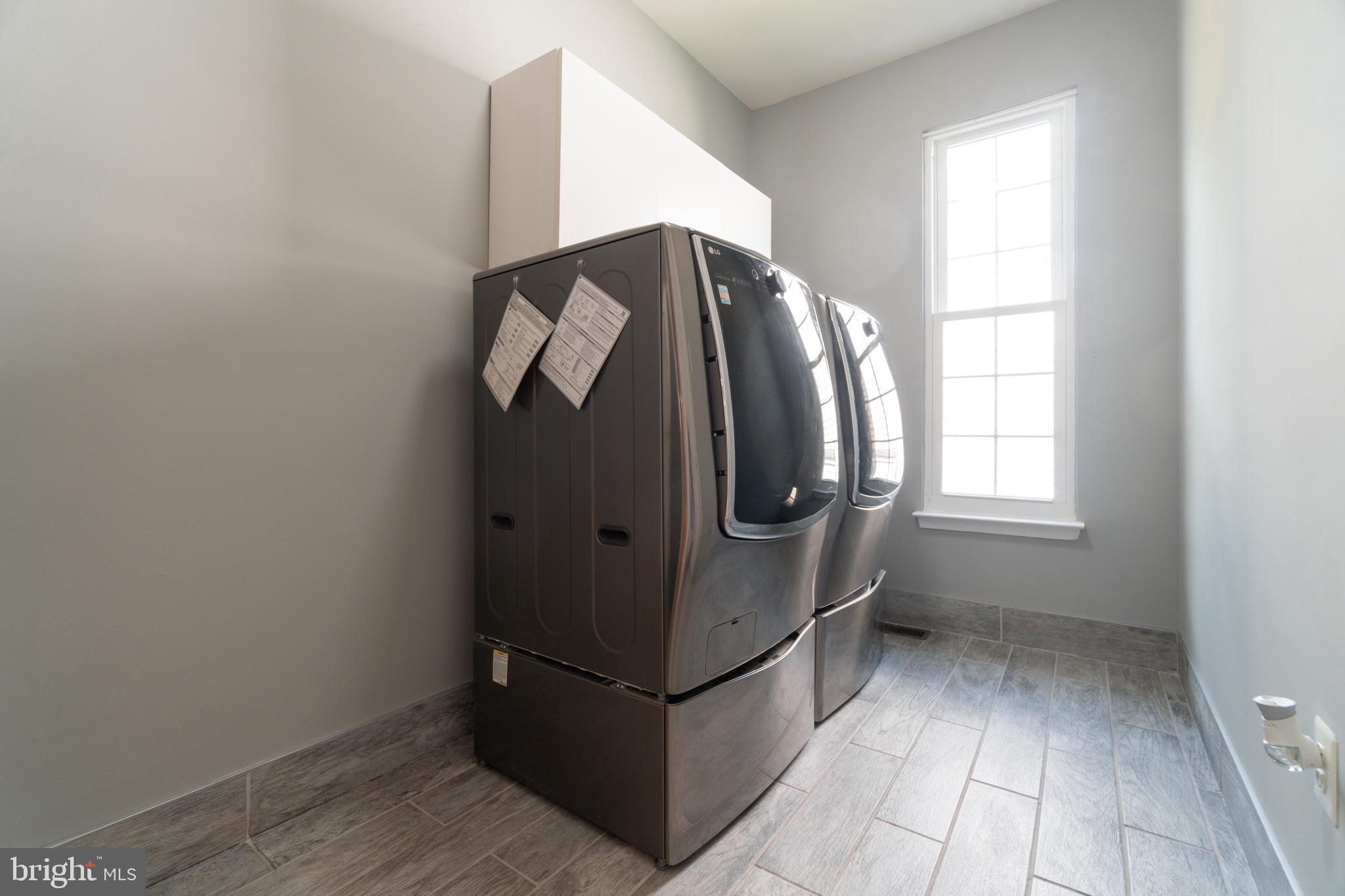 HOYLES MILL VILLAGE - Residential