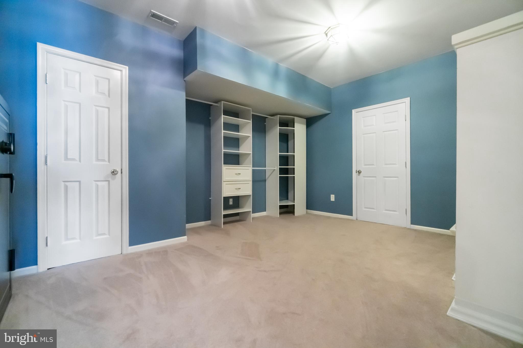 HOYLES MILL VILLAGE - Residential